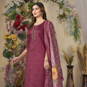 Regal Heritage Artisanat Luxueux Élégant Pantalon droit Kurti Dupatta Ensemble pour les distributeurs B2B Empowering Boutique - Product Image 1