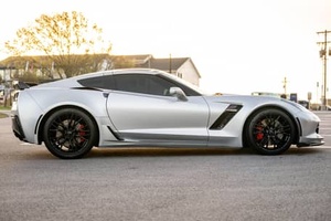 2016 CHIVOLET COVITTE ZO6 Coupe Automatic Left Hand Drive Dark Leather Seats <b>Panoramic</b> Sunroof - Product Image 5