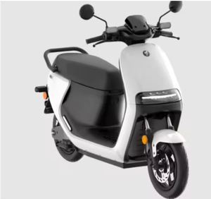 NOUVELLES OFFRES DE ROUTE LES PLUS LÉGÈRES E Moped E110a - Product Image 1