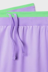 Shorts d'entraînement 2-en-1 pour hommes, durables, à séchage rapide, avec logo sur le devant, poches et couche de compression intérieure, design sportif léger - Product Image 6