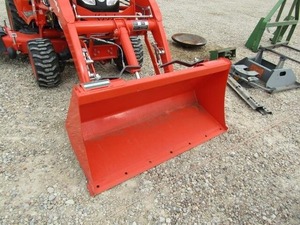 รถแทรกเตอร์ขนาดเล็ก Kubota BX2380 23 แรงม้า ดีเซล ขับเคลื่อน 4 ล้อ พร้อมที่ตักด้านหน้าและเครื่องตัดหญ้า สำหรับใช้งานทางการเกษตร ลดราคาพิเศษ มีจำหน่ายแล้ว - Product Image 4