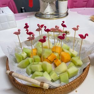Palillos de Cóctel de Bambú de 5 Pulgadas, Juego de 100 Piezas para Decoración de Pasteles con Temas de Pascua, Cactus y Flamencos - Product Image 2