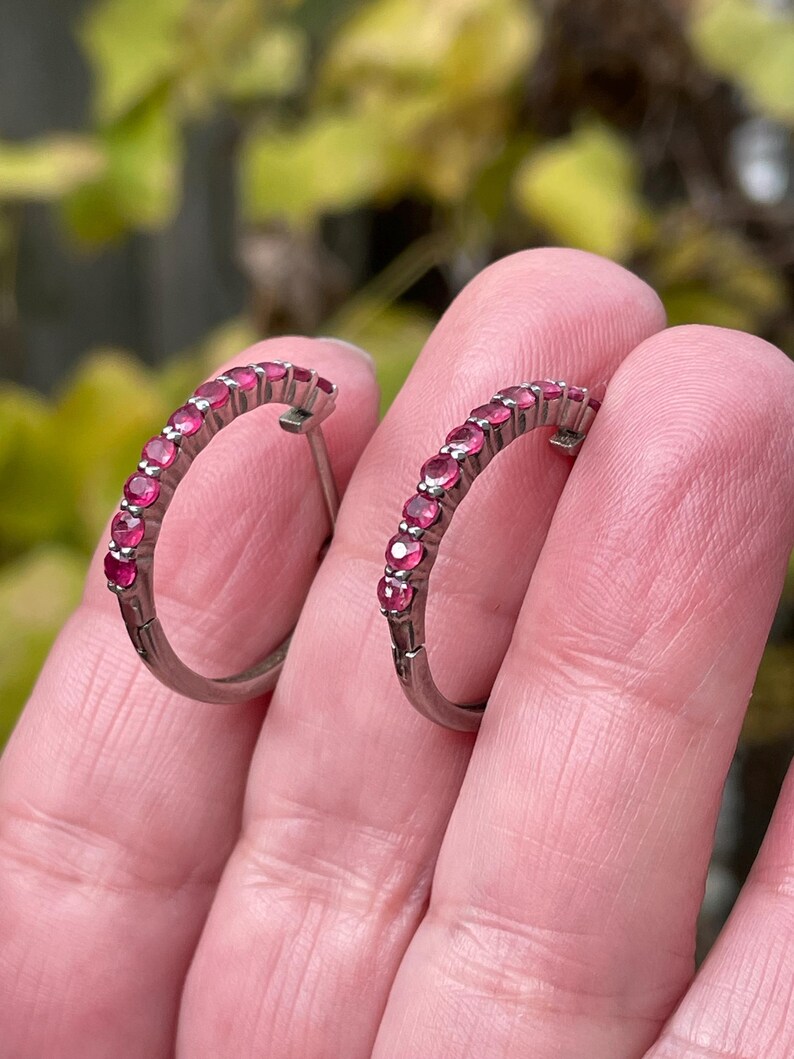 ตามภาพที่แสดง