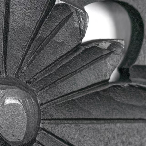 Médaillon en bois floral sculpté à la main noir Art mural en bois Art mural pour fournitures en vrac décoratives à la maison à un prix raisonnable - Product Image 4