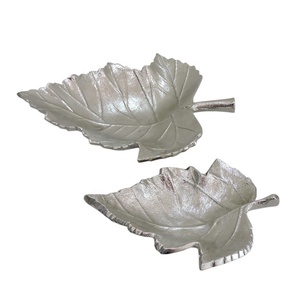 Plateau de service ovale en aluminium couleur argent avec poignées dorées Plateau décoratif élégant pour restaurant à domicile Hôtel - Product Image 5