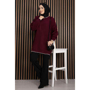 Suéter de Punto Acanalado Oversize para Otoño/Invierno para Damas y Chicas, Color Borgoña, con Logotipo Frontal, Casual, Largo, Transpirable, Suave y Cómodo, con Estampado - Product Image 1
