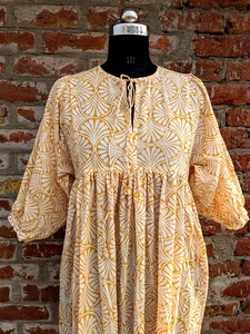 Robe maxi imprimée à la main pour l'été, en coton floral, faite à la main, durable pour l'automne - Product Image 5