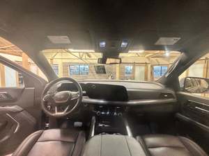 Chevrolet Suburban Z71 4WD 2025 Usada en Buen Estado, Sin Accidentes, Volante a la Izquierda/Derecha - Product Image 5