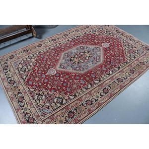 Tapis vintage 5,2 x 7,7 pieds, grand tapis turc, tapis en laine rouge à motifs floraux - Product Image 2