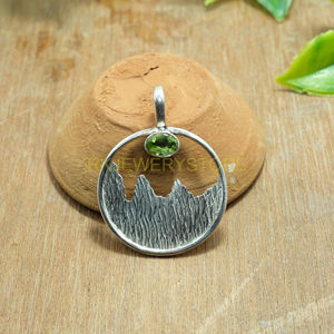 จี้เงินแท้ 925 ประดับพลอยเพอริดอท ดีไซน์ภูเขาทรงกลม ทำด้วยมือ |   เครื่องประดับเพอริดอทสีเขียวธรรมชาติ - Product Image 5