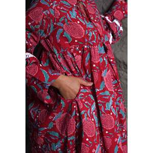 Robe de soirée Bella Rose, manches retroussées, col halter, empire, unie, en spandex, fermeture éclair, taille XL, pour les vacances de jour, longueur genoux, pour le printemps et l'automne - Product Image 1