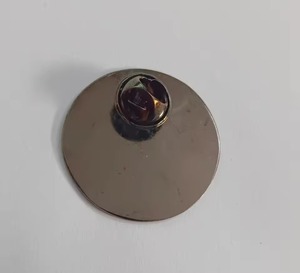 Épinglette en métal poli polyvalent la plus vendue pour les célébrations ou les cérémonies et vêtements décontractés disponibles en vrac - Product Image 3