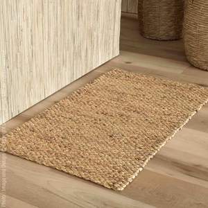 Tapis en jacinthe d'eau texturé en paille Surface rustique et naturelle pour les espaces de vie Ajoute confort et chaleur - Product Image 6