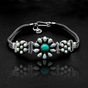 Bracelet en argent sterling 925 avec perle d'eau douce turquoise naturelle Chaîne florale multi-pierres précieuses Bracelets en perles d'eau douce - Product Image 1