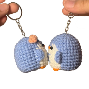 Tùy chỉnh bé chim cánh cụt Keychain Mini Crochet dệt kim chim cánh cụt với màu sắc của riêng bạn Handmade tại Việt Nam - Product Image 6