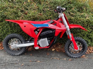 MC-E 3 ensamblado disponible - Product Image 6