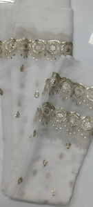 Tela Georgette de viscosa pesada de diseñador para vestidos y Dupatta que hace tela bordada PARA VENTA DE EXPORTACIÓN - Product Image 2