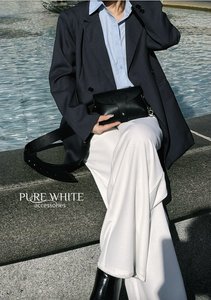 Petite sacoche bandoulière italienne en cuir véritable, fabriquée à la main, avec large sangle – Modèle PS412 - Product Image 5