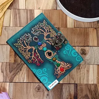 Livre de sorts vierge d'ombres Journal avec serrure Vintage fait à la main en cuir journal en relief prière païen Antique sorcellerie fournitures
