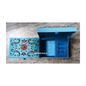 Nuevo estilo occidental único y producto de alto perfil de la mejor mano de obra hecho a mano Color azul trabajo dorado para cajas de bordado Zari - Product Image 1