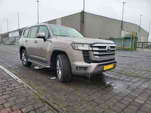 VENTAS RÁPIDAS DE TOYOTA LAND-CRUISER 300 GXR SUV <span class=keywords><strong>XTREME</strong></span> Edition USADO - Product Image 2
