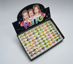 Anillos de Plástico Coloridos de Alta Calidad Hechos a Mano y Ecológicos al por Mayor para Niñas, Joyería de Halloween - Product Image 5