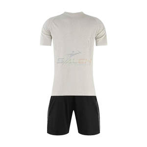Fabricación de fábrica Ropa deportiva Uniforme de fútbol Color personalizado Uniforme de fútbol de alta calidad para adultos - Product Image 2