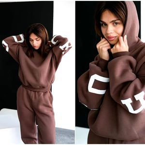 Ensemble de survêtement polaire personnalisé avec logo pour femme, col montant, grande taille, pour le sport et le fitness - Product Image 4