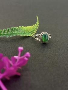 Gema de Ónice Verde Genuino Hecha a Mano, Forma Ovalada, Cabujón, Engaste de Plata de Ley 925, Joyería Fina de Lujo para Bodas - Product Image 4