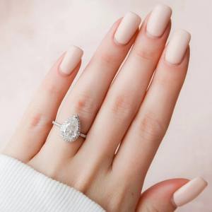 Gran oferta, anillo de compromiso de diamante de moissanita de corte Pera de lujo con Halo, Alianzas de Boda clásicas para fiesta de regalo de boda a la venta - Product Image 2