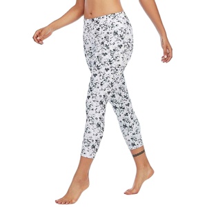 Leggings en satin à taille haute et coupe ajustée pour femmes, imprimés sur mesure, étiquette privée, leggings de sublimation pour filles, vente en gros - Product Image 4