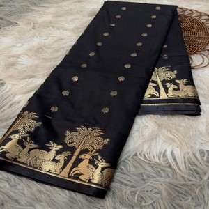 Sari de Seda Mysore VASTRA COTTAGE con Pallu Dorado, Motivo de Ciervo, Borde Zari y Trabajo Elegante, Prenda Tradicional de Lujo - Product Image 3