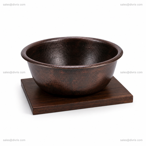Bol de pédicure rond en cuivre artisanal avec texture martelée, drainage sans tuyauterie, siège et dossier fixes pour salon et spa - Product Image 6