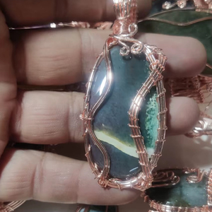 Luxe fait à la main en métal plaqué or naturel Coper Labradorite 30To35mm lunette ensemble pour bijoux de mode avec cadeau d'anniversaire pour elle - Product Image 1