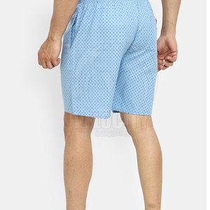 Short de rue élégant pour hommes, léger et polyvalent, à motif solide, taille moyenne pour tous les jours, sports et loisirs - Product Image 2