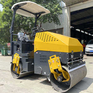Compacteur vibrant à double tambour Kubota de 1 tonne, moteur diesel ou essence, pour travaux routiers - Product Image 2