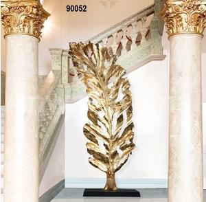 Escultura de Piso de Hojas de Hawthorne - Product Image 1