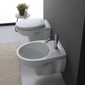 Juego de Artículos Sanitarios de Cerámica para Colgar en la Pared, Estilo Corsica, para Instalación en Baños - Product Image 2