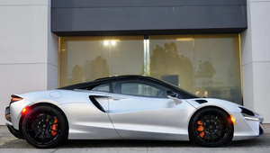 SBM16AEA2TW004327 2026 Coupé Deportivo Híbrido RWD 3.0L Twin Turbo V6 680hp Bajo Kilometraje OEM Industrial Garantía Industrial de 3 Años - Product Image 5