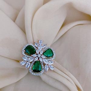 Bague réglable de meilleure qualité pour la fonction et la collection de vêtements de mariage pour les femmes et les filles. - Product Image 1