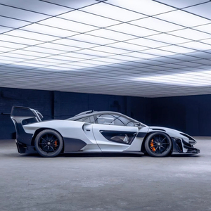 McLaren Senna GTR 2020 Certificado, Limpio y en Buen Estado, Neumáticos R20, Caja de Cambios Automática, Turbo, Tapicería de Tela Oscura, ACC, Aleación de Aluminio - Product Image 1