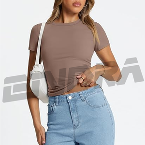 Couleur marron femmes t-shirt marron clair haut basique col rond manches courtes Slim Fit doux coton décontracté minimaliste été tendance - Product Image 2