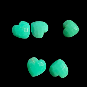Chrysoprase naturelle à facettes sculpté coeur AAA Grade perles pierre de naissance artisanat fabrication de bijoux - Product Image 3