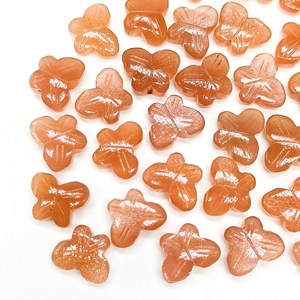 Piedra preciosa con forma de mariposa de piedra lunar melocotón, cuentas de mariposa de piedra lunar natural, piedra lunar tallada, cuentas sueltas talladas a mano 14x10MM - Product Image 2