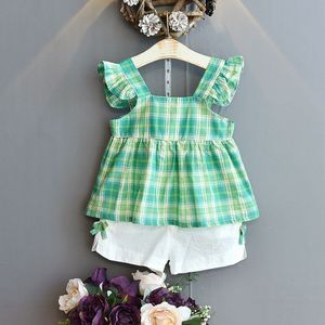 Nuevo último y hermoso diseño de tela de algodón estampada para niña bebé de parte superior y corto blanco liso sin manga @ 2024 - Product Image 1