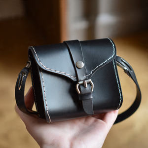 Petit sac à bandoulière en cuir véritable hommes et femmes voyage poitrine bandoulière épaule Sports de plein air sac à dos Mini - Product Image 1