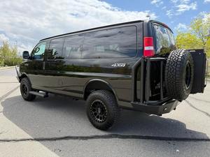 GMC Savana LT 3500 Euro III 2023 USADO, 5 Plazas, Volante a la Izquierda, Asientos de Cuero, Cámara Trasera, Kilometraje 50001-75000 - Product Image 3