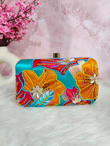 Bolsos bordados elegancia de diseñador Bolsos de noche artesanales únicos hechos a mano para mujer DE LUXURY CRAFTS - Product Image 6