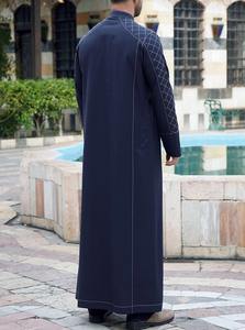 ชุดคลุมสำหรับผู้ชายมุสลิมอาหรับดูไบเสื้อคลุมปักลายคอตั้งสไตล์ตะวันออกกลาง - Product Image 2