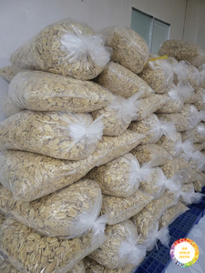 Aperitivo vietnamita crujiente seco de plátano hecho de plátanos maduros seleccionados para delicias de frutas sabrosas - Product Image 2